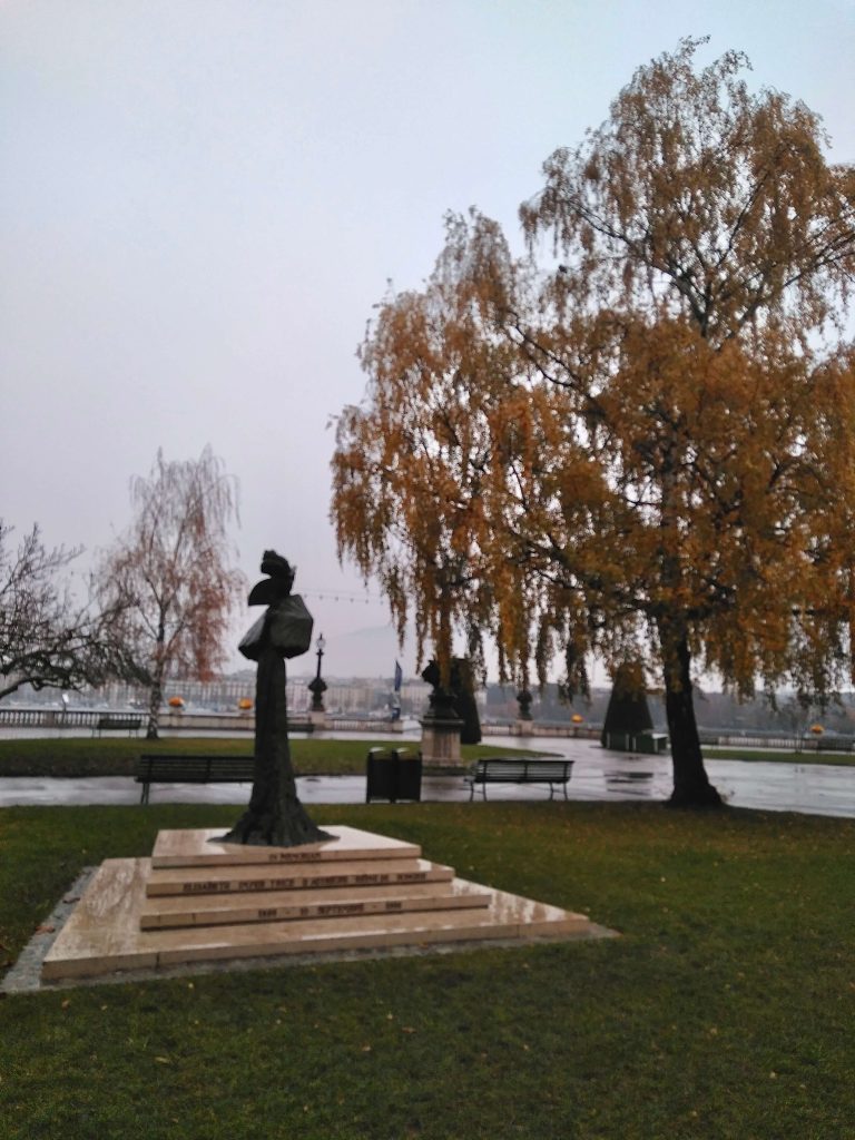 ESTATUA DE SISSÍ EMPERATRIZ