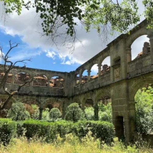 Monasterio de San Jerónimo de Guisando y Toros de Guisando